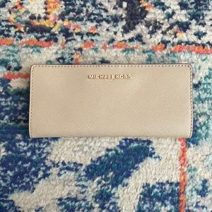Michael Kors Jet Set Wallet